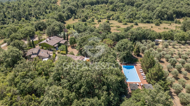 House in Montegiove - view 1
