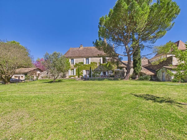 House in Issigeac - view 1