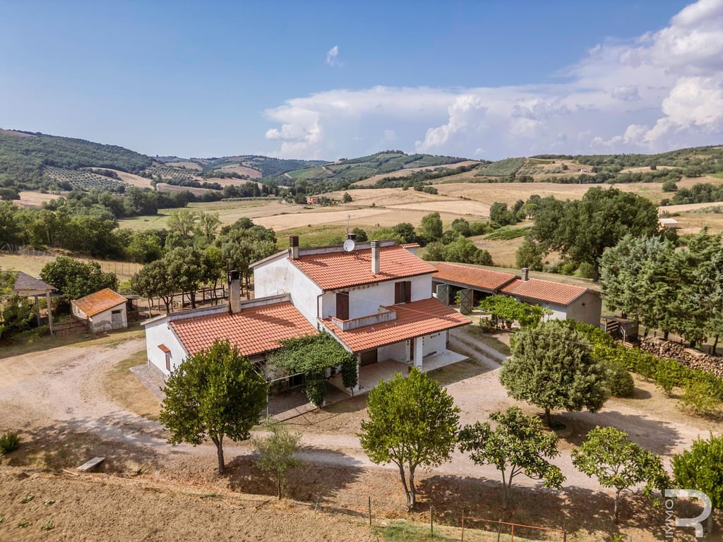 House in Cinigiano