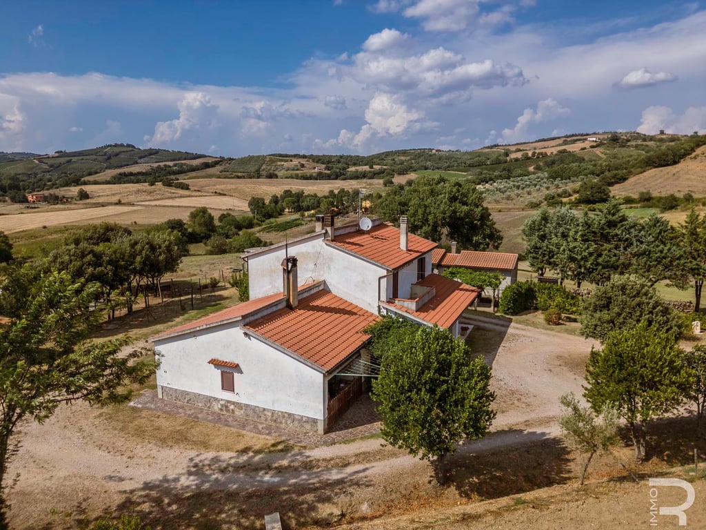 House in Cinigiano - Image 3