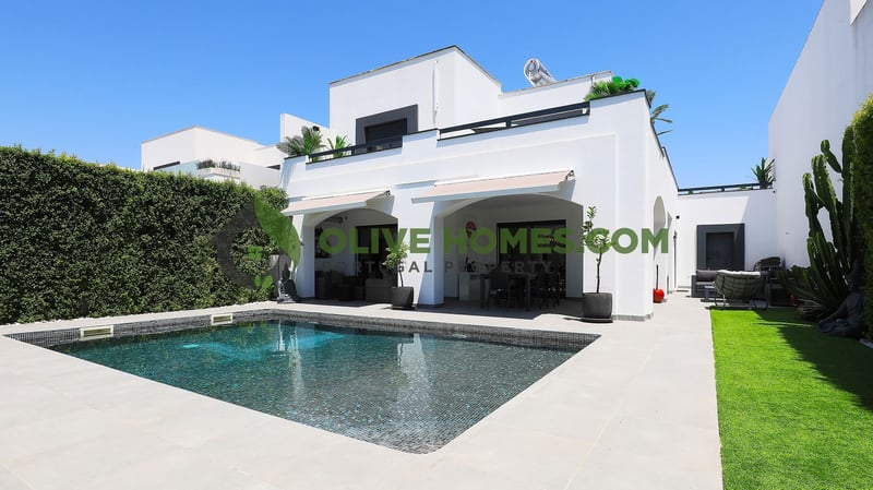 Villa in Quarteira - view 1