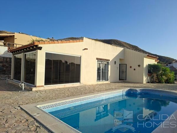 Villa in Arboleas - view 1
