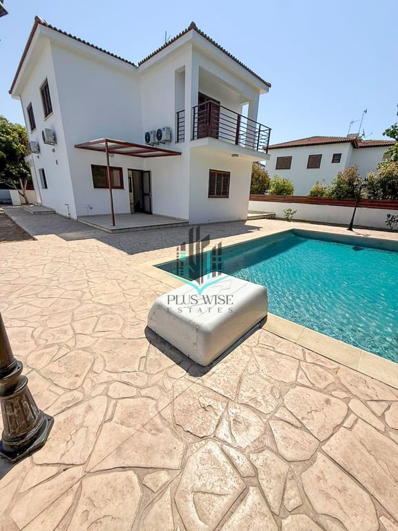 Villa in Pyla - Image 2