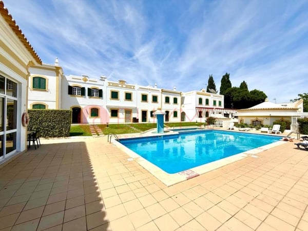 House in Quarteira - view 1