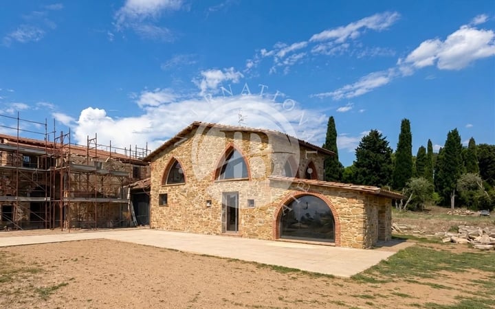 Villa in Vitiano - view 1