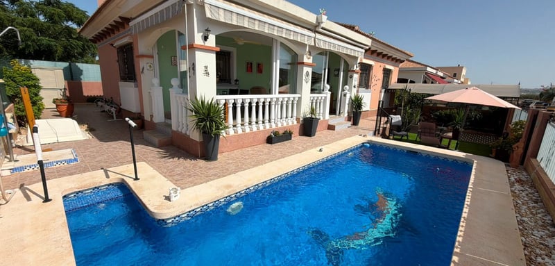 House in Los Montesinos - view 1