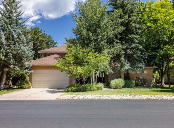 House in La Plata County - view 1
