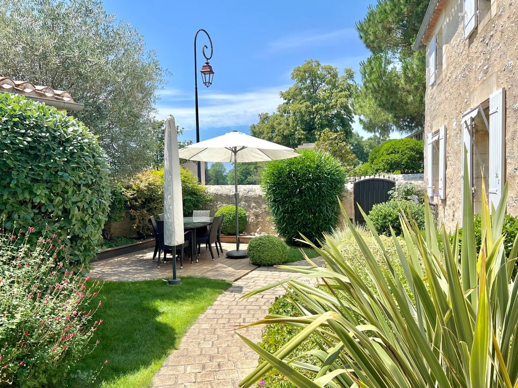 House in Fronsac - Image 3