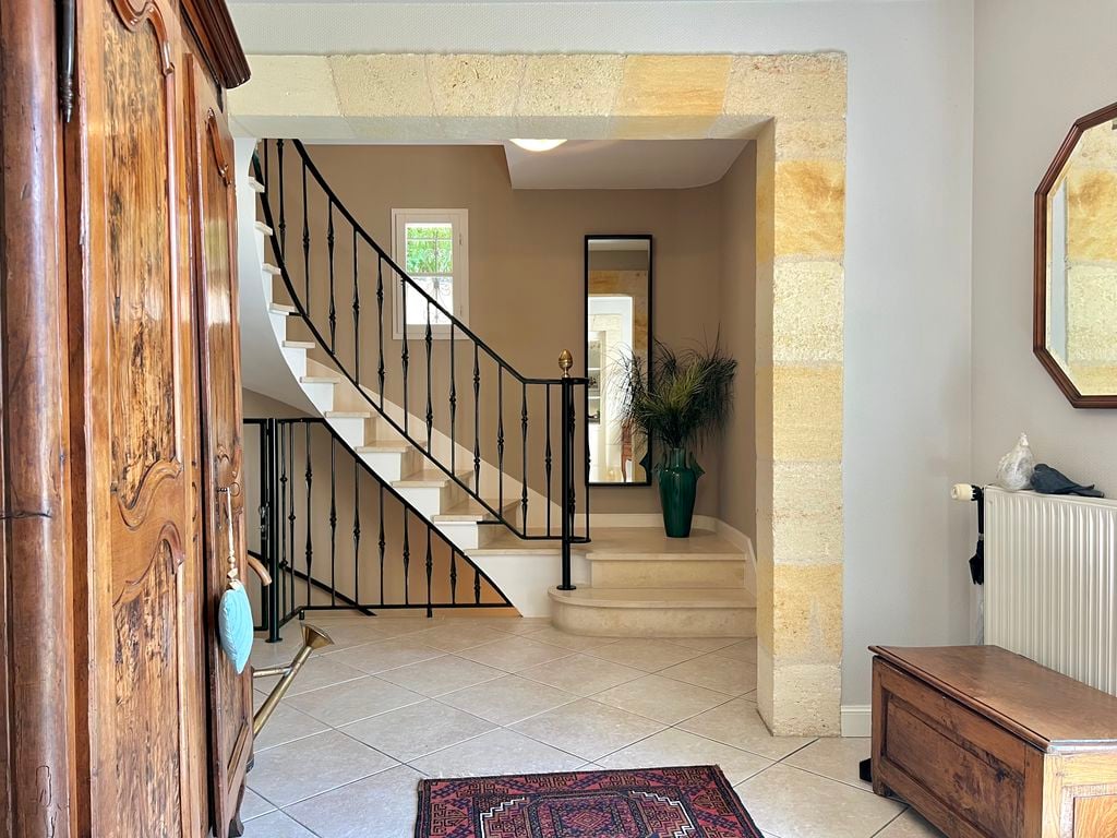 House in Fronsac - Image 2