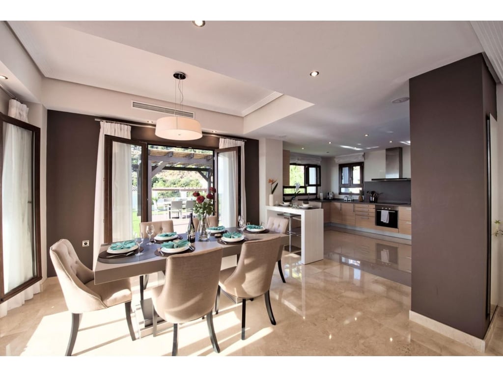 House in Benahavis - Image 2