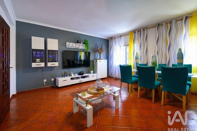 Apartment in Pinhal Novo - view 1