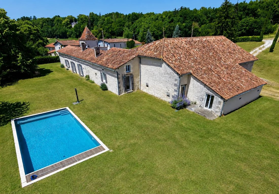 House in Verteillac