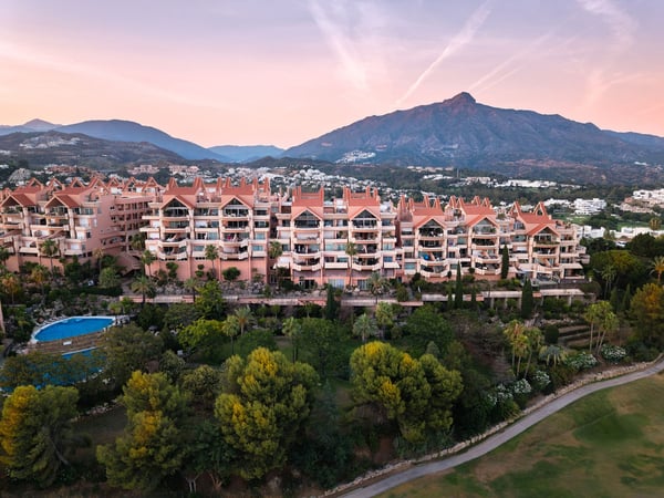 Apartment in Nueva Andalucia - view 1