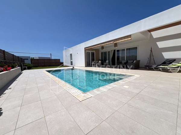 House in Lajares - view 1