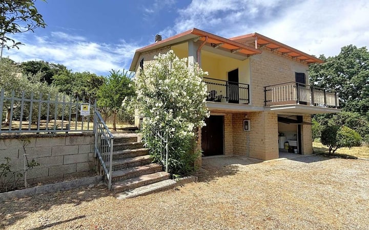 House in Montegabbione - view 1