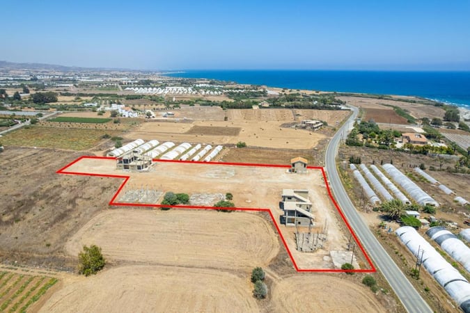 House in Maroni - view 1