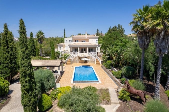 Villa in Carvoeiro - view 1