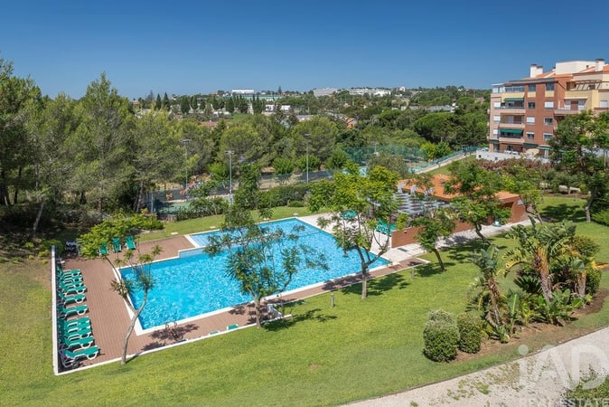 Apartment in Cascais - view 1