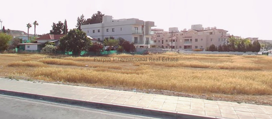 Land in Pyla