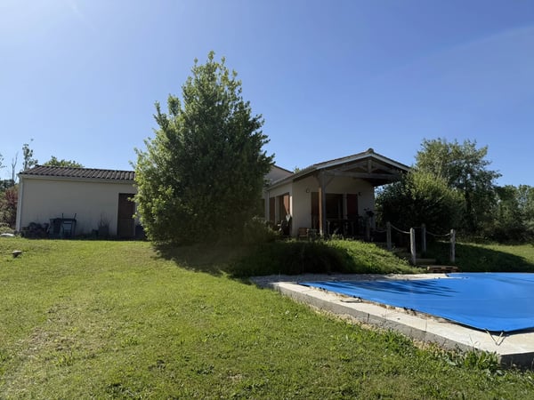 House in Oriolles - view 1