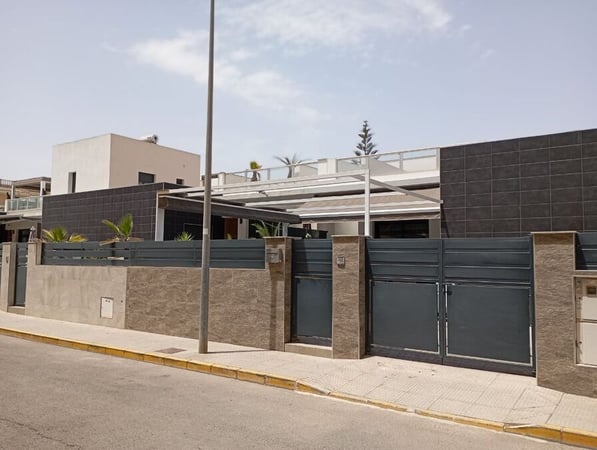 Villa in Formentera de Segura - view 1