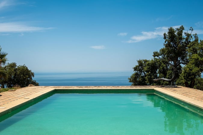 Villa in La Mairena - view 1