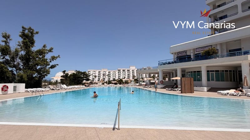 Apartment in Playa Paraiso - view 1