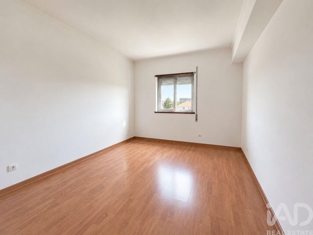 Apartment in Viana do Castelo (Santa Maria Maior) - Image 3
