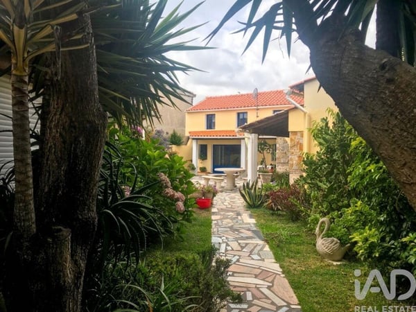 House in Mira - view 1