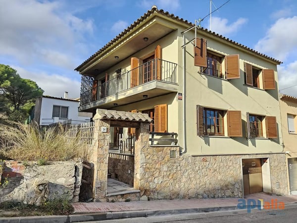 House in Calonge - view 1