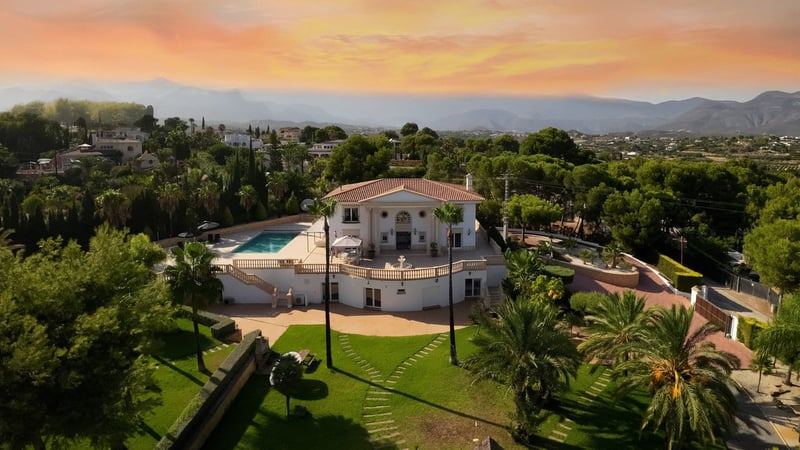 Villa in Altea - view 1