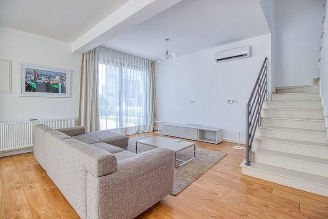 House in Moni - view 1
