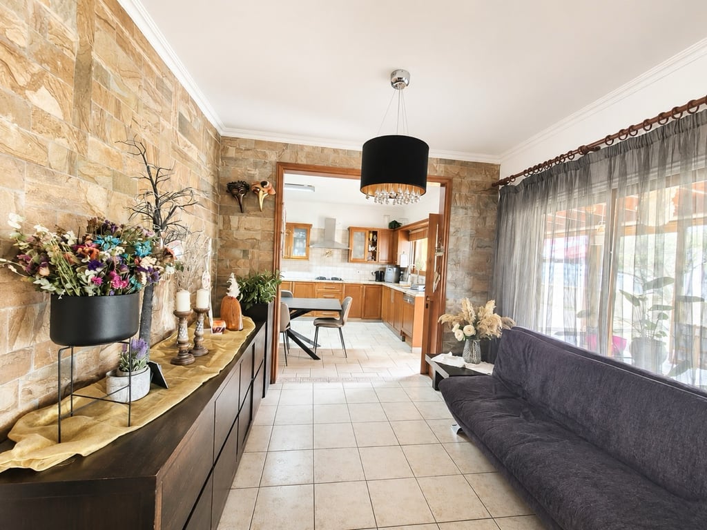 House in Agios Nikolaos - Image 2