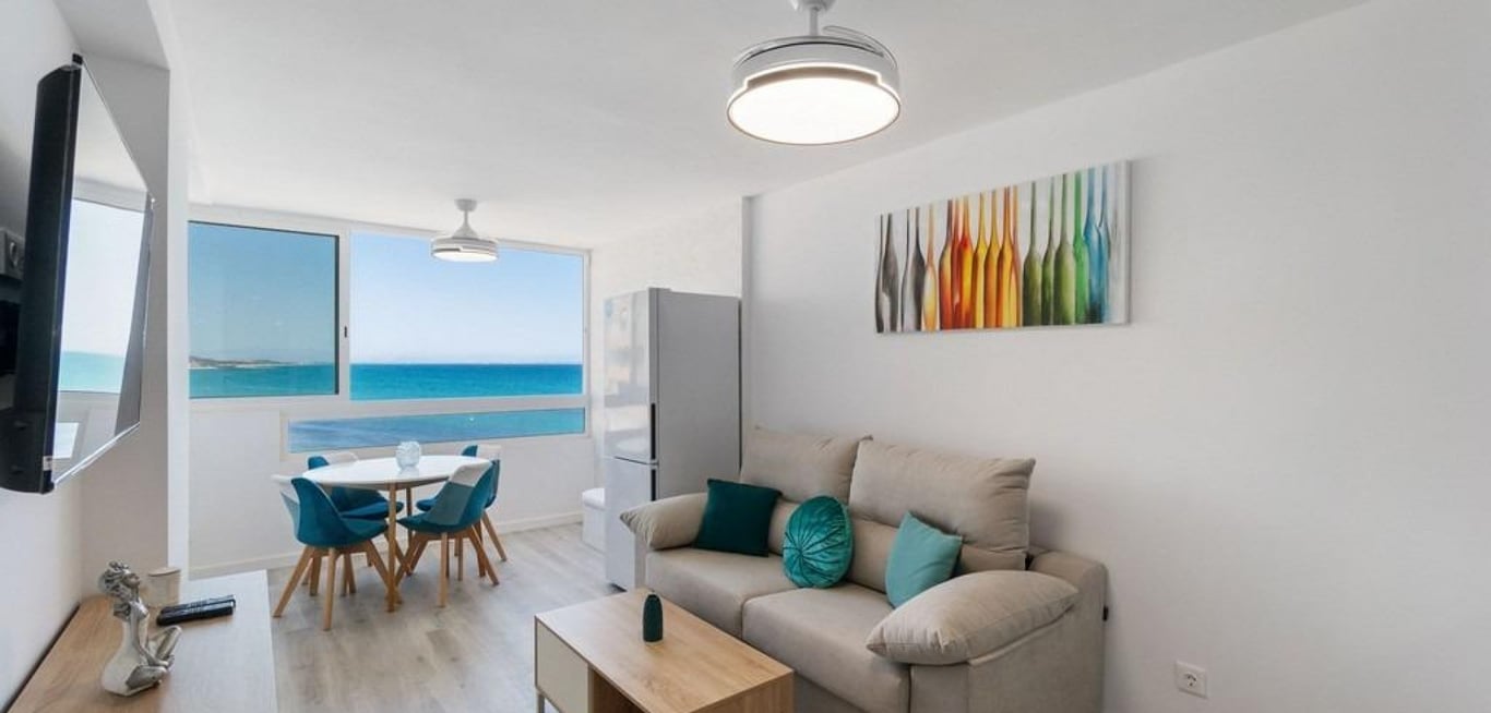Apartment in Torrelamata - Image 2