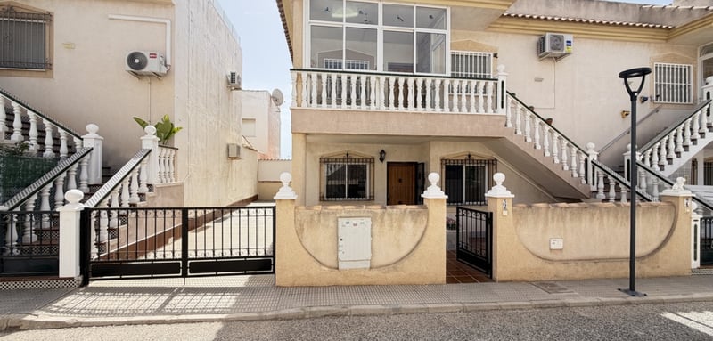 Apartment in La Zenia - view 1
