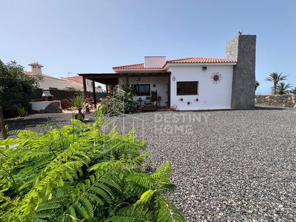 House in Villaverde - view 1