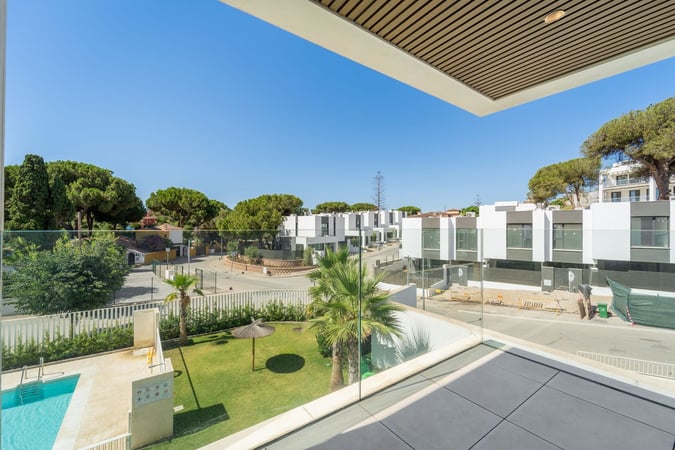 Apartment in Elviria - view 1