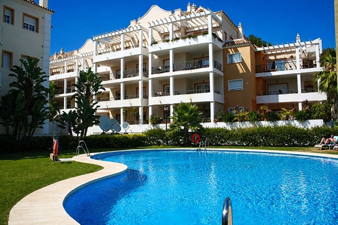Apartment in Nueva Andalucia - view 1