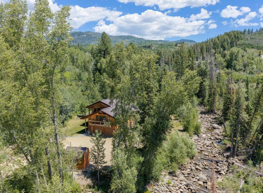 House in City of Steamboat Springs - Image 2