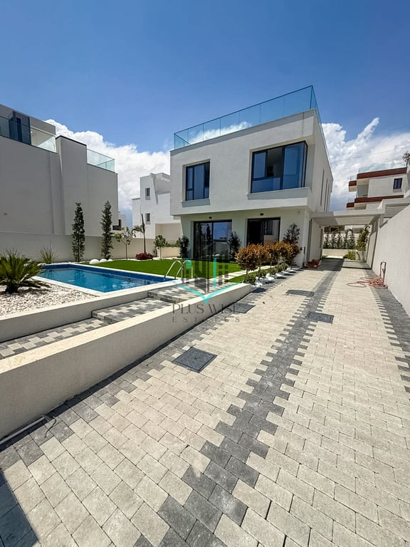 Villa in Pyla - Image 2