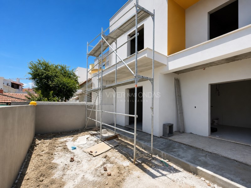 House in Caparica - Image 2