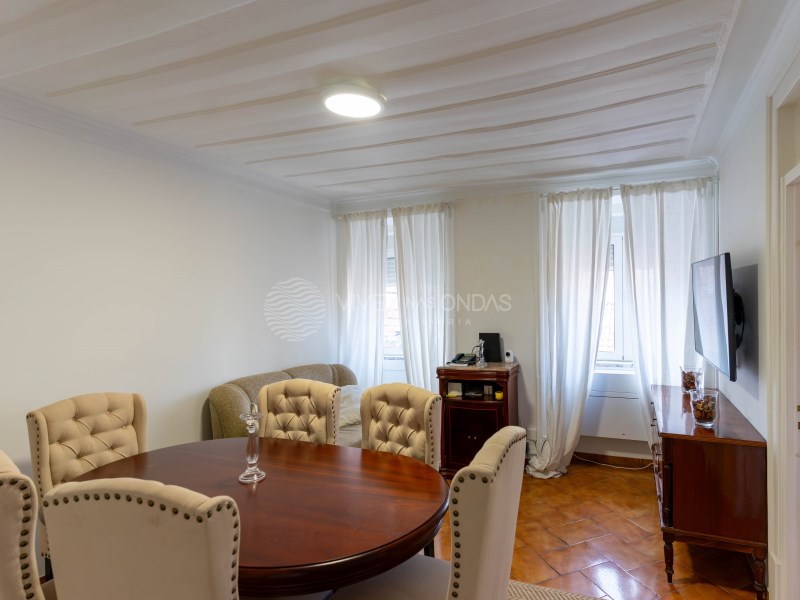 Apartment in Lisbon - Image 2