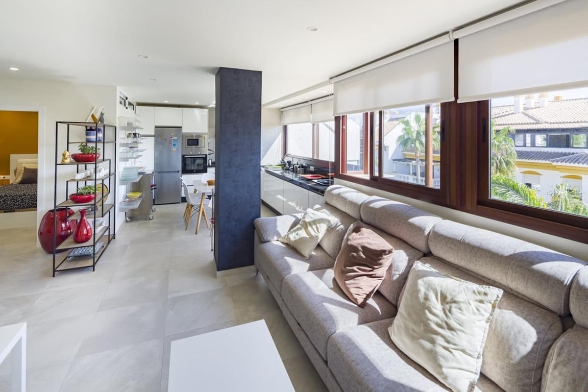 Penthouse in Nueva Andalucia - Image 3