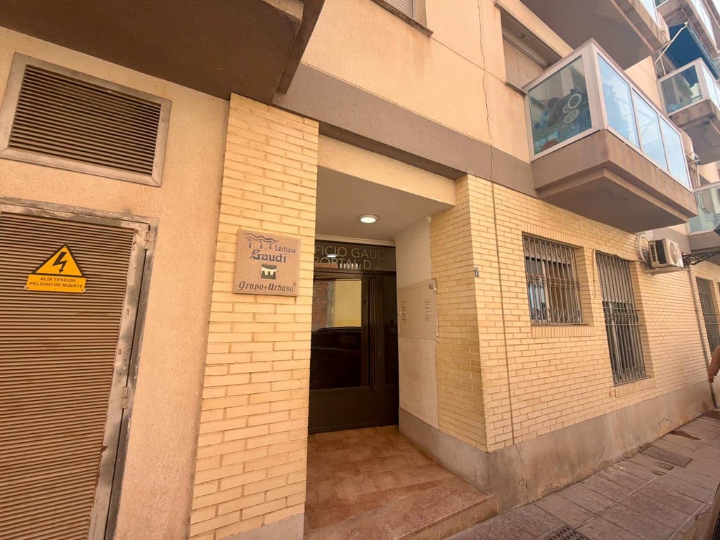 Apartment in Burgallana - Image 3