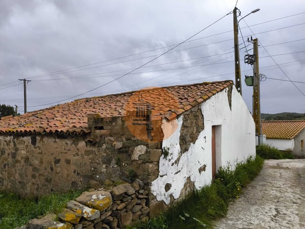 Villa in Alcoutim - view 1