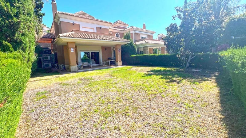 Villa in Marbella - view 1