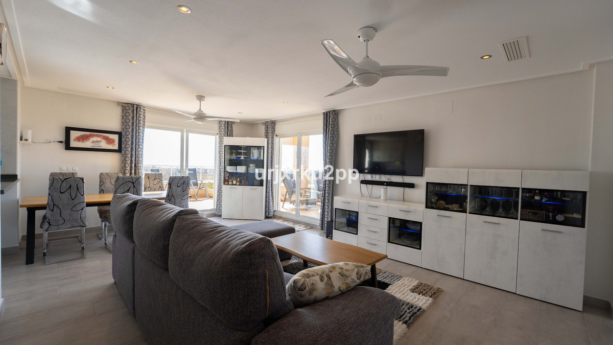 Apartment in Villamartin - Image 2