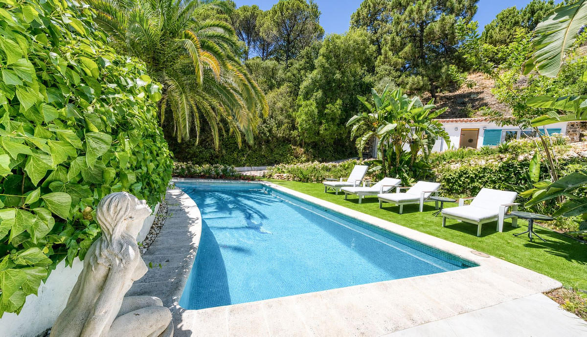 House in Benahavis - Image 2