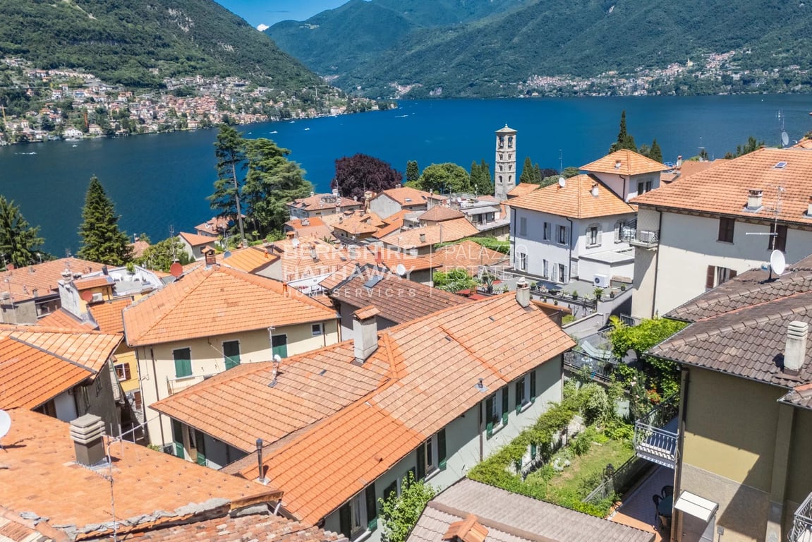House in Torno - Image 3