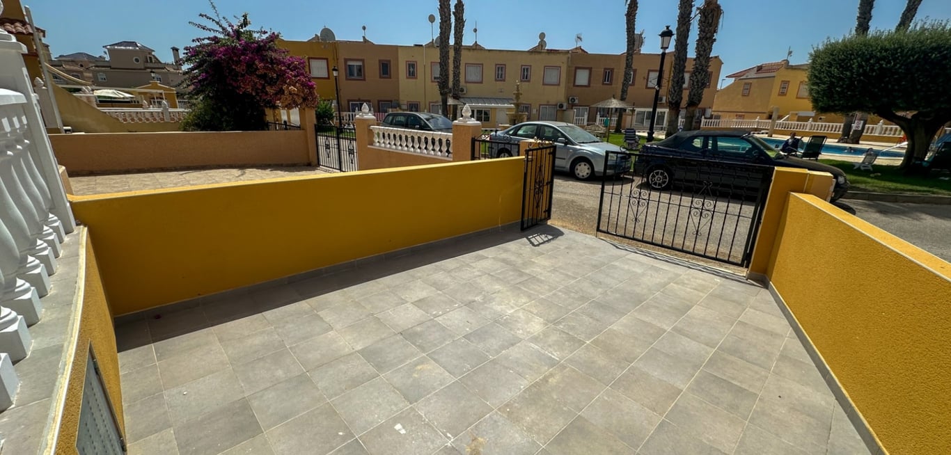 House in Cabo Roig - Image 3